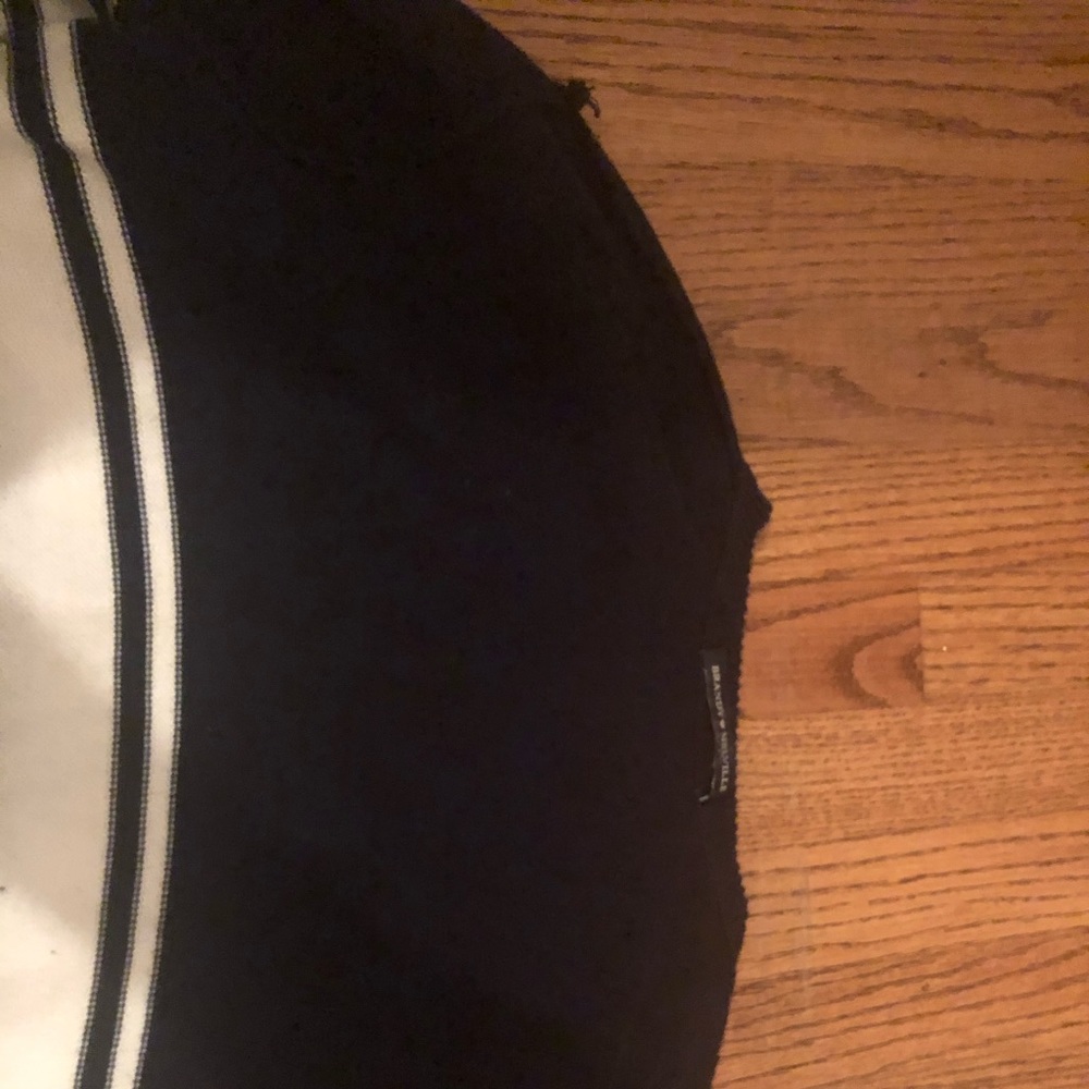 Brandy Melville Sweater - Picture 2 of 2
